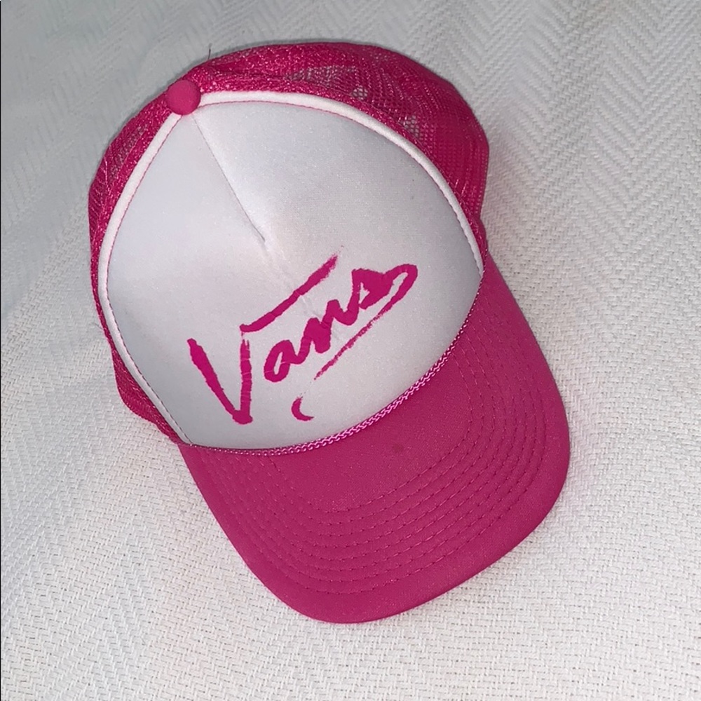 Pink vans hat